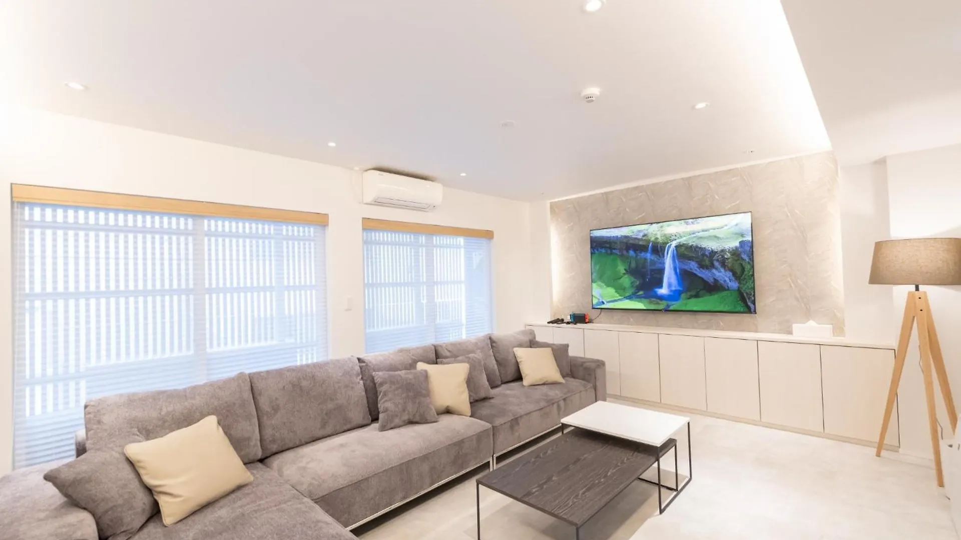 One World Sakaisuji Honmachi - Vacation Stay 09657V Osaka